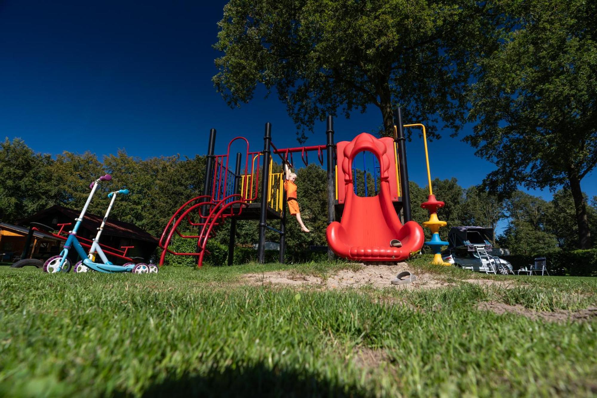 אמלורד Camping Het Bosbad מראה חיצוני תמונה
