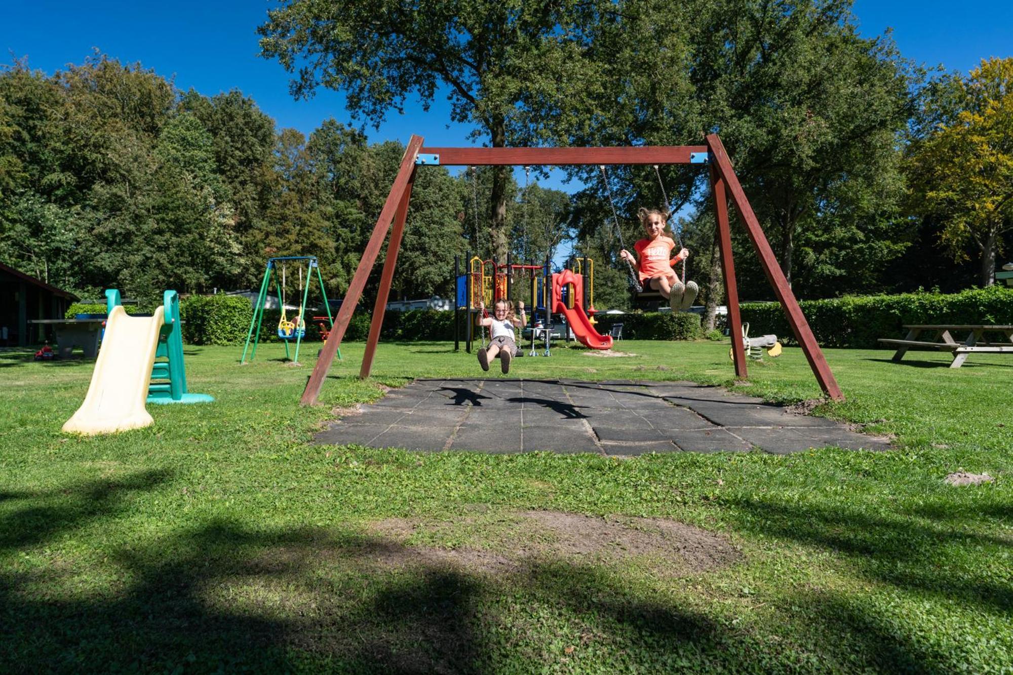 אמלורד Camping Het Bosbad מראה חיצוני תמונה